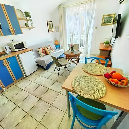 Near Beach For 2person *